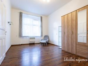 Pronájem bytu 2+kk, Praha - Holešovice, Na Maninách, 47 m2