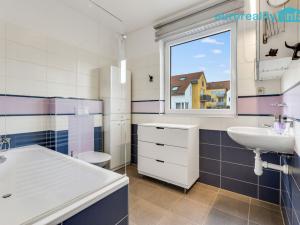 Prodej rodinného domu, Jinočany, Smetanova, 157 m2