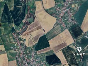 Prodej pole, Moravany, 469 m2