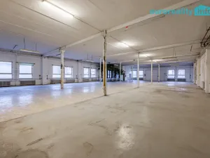 Pronájem skladu, Mariánské Lázně, třída Vítězství, 607 m2