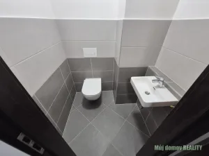 Pronájem bytu 3+kk, Praha - Prosek, Čakovická, 83 m2