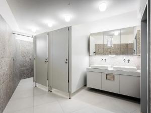 Pronájem kanceláře, Praha - Strašnice, Třebohostická, 122 m2