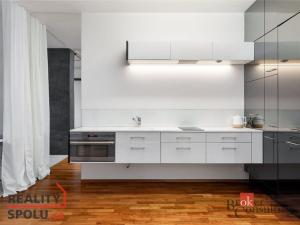 Pronájem bytu 2+kk, Praha - Smíchov, Švédská, 42 m2