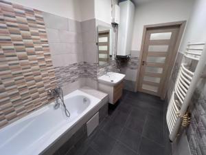 Pronájem bytu 2+kk, Náchod, Žižkova, 42 m2