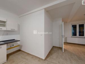Pronájem bytu 2+kk, Opava - Komárov, Podvihovská, 46 m2