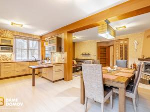 Prodej rodinného domu, Hodonín, Mírové nám., 279 m2