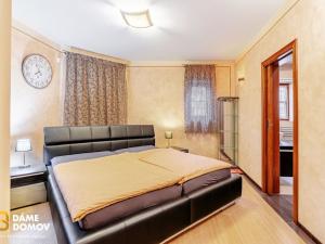 Prodej rodinného domu, Hodonín, Mírové nám., 279 m2