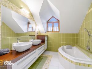 Prodej rodinného domu, Hodonín, Mírové nám., 279 m2