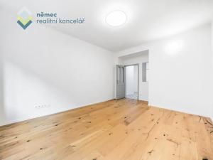 Pronájem bytu 1+1, Praha - Vysočany, Kolbenova, 35 m2