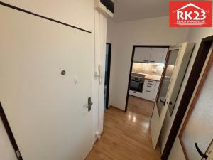 Pronájem bytu 1+kk, Praha - Bohnice, Štětínská, 39 m2