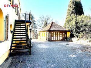 Pronájem vily, Perštejn, 700 m2