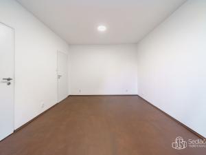 Prodej bytu 3+1, Sokolov, Slavíčkova, 66 m2