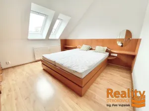 Pronájem bytu 3+kk, Otrokovice, nám. 3. května, 110 m2