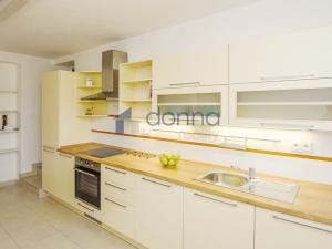 Pronájem rodinného domu, Praha, Nad šejdrem, 252 m2