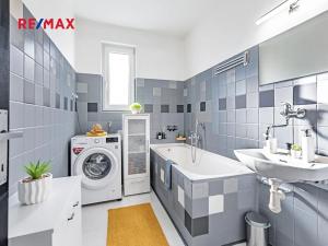 Prodej rodinného domu, Panenské Břežany, K dálnici, 202 m2