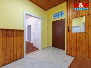 Pronájem bytu 2+1, Karlovy Vary, Na Rolavě, 59 m2