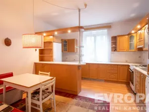 Prodej rodinného domu, Praha - Smíchov, Ke Klimentce, 180 m2