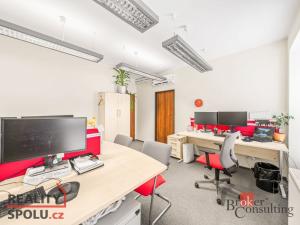 Pronájem kanceláře, Plzeň - Jižní Předměstí, Radobyčická, 66 m2