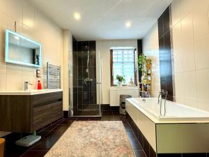 Prodej rodinného domu, Tachov, tř. Míru, 350 m2