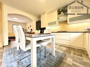 Prodej rodinného domu, Tachov, tř. Míru, 350 m2