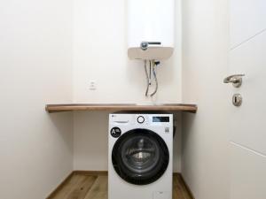 Pronájem bytu 2+kk, Praha - Smíchov, Kroftova, 58 m2