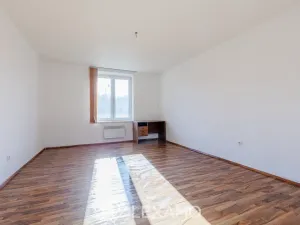 Prodej bytu 2+1, Šanov, Nádražní, 85 m2