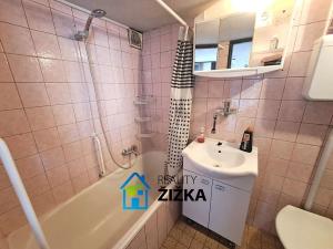 Prodej rodinného domu, Viničné Šumice, 200 m2