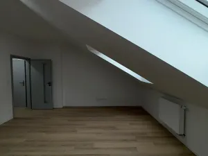 Pronájem bytu 1+kk, České Budějovice, Rudolfovská tř., 30 m2
