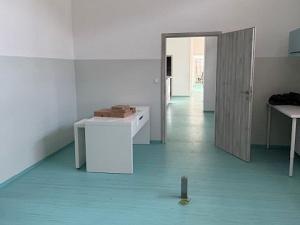 Pronájem komerční, Vsetín, 200 m2