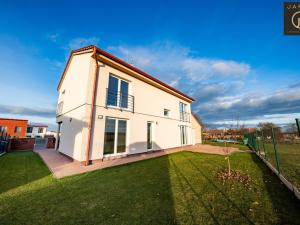 Prodej rodinného domu, Smečno, Za Školou, 131 m2