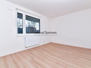 Pronájem bytu 2+kk, Praha - Prosek, Čakovická, 52 m2