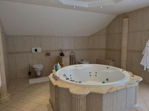 Prodej rodinného domu, Praha - Újezd nad Lesy, Hulická, 320 m2