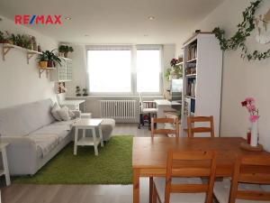 Pronájem bytu 2+kk, Praha - Malešice, U krbu, 51 m2