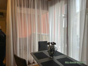 Pronájem bytu 2+kk, Praha - Stodůlky, Švejcarovo náměstí, 67 m2