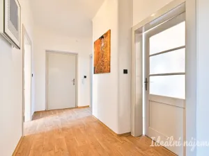 Pronájem bytu 2+1, Znojmo, Hálkova, 64 m2