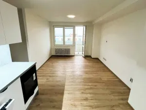 Pronájem bytu 2+kk, Karviná, Bratr. Veverkových, 51 m2