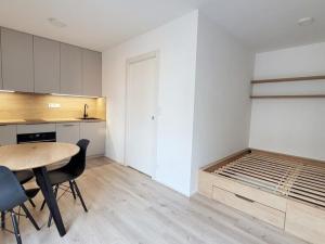 Pronájem bytu 1+kk, Praha - Strašnice, Strančická, 33 m2
