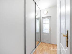 Pronájem bytu 2+kk, Praha - Michle, Přímětická, 43 m2