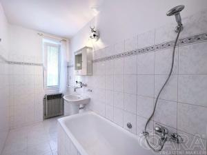 Prodej bytu 3+1, Praha, Svépomoci, 89 m2