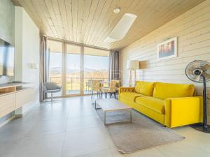 Prodej bytu 2+kk, Mladé Buky, 52 m2