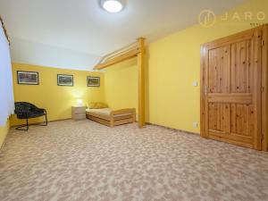 Pronájem bytu 2+1, Klášterec nad Ohří, Zahradní, 90 m2