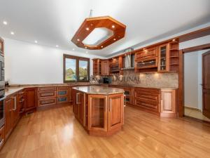 Prodej rodinného domu, Malenovice, 356 m2