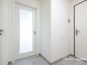 Pronájem bytu 2+kk, Praha - Modřany, Mezi vodami, 59 m2