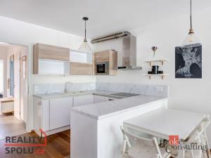 Pronájem bytu 2+kk, Praha - Košíře, Naskové, 57 m2