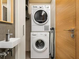 Prodej bytu 2+kk, Praha - Dolní Měcholupy, Ke dráze, 58 m2