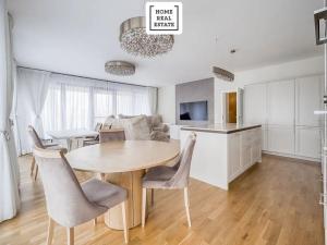 Prodej bytu 4+kk, Praha - Karlín, Za Karlínským přístavem, 137 m2