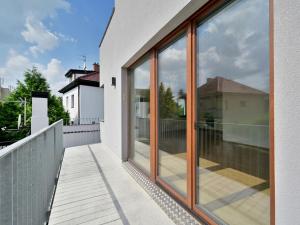 Pronájem bytu 1+kk, Praha - Liboc, Evropská, 56 m2