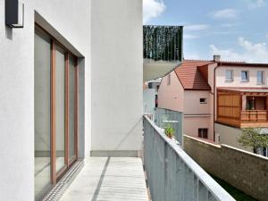 Pronájem bytu 1+kk, Praha - Liboc, Evropská, 56 m2