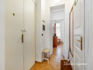 Pronájem bytu 2+1, Praha - Staré Město, Týnská ulička, 71 m2