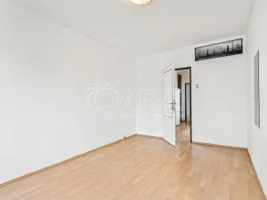 Prodej bytu 4+1, Praha - Chodov, Hněvkovského, 82 m2